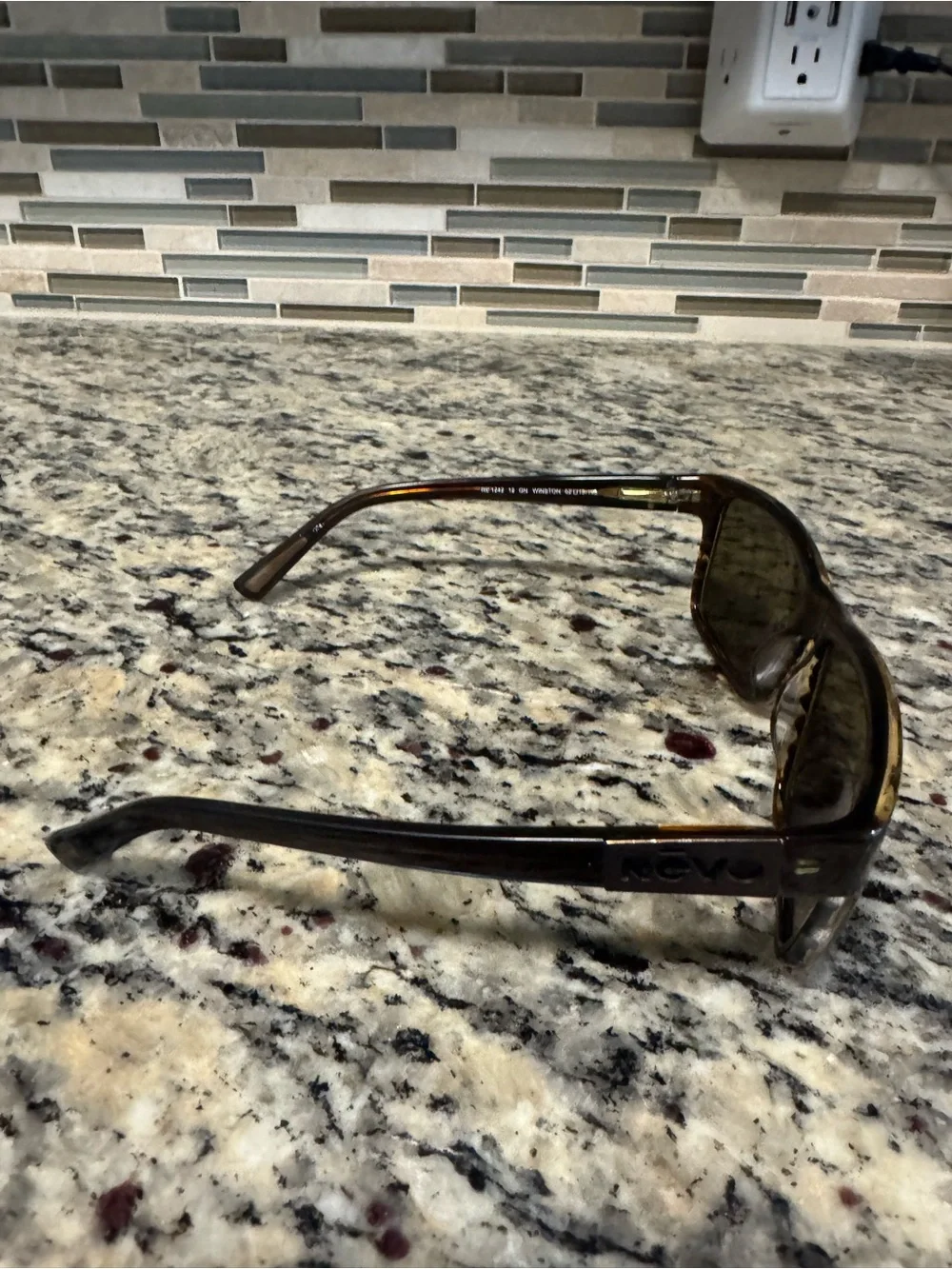 Revo Winston Sunglasses in Brown Horn